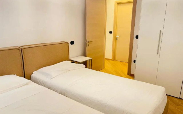 Blue Shades Aparthotel