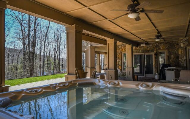 The West Wing 5 Bedroom House