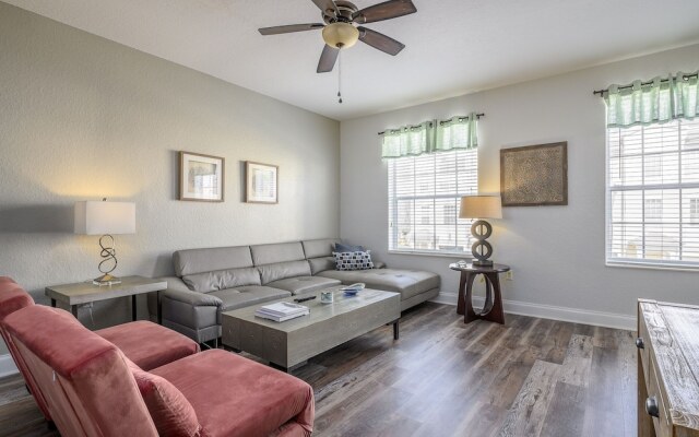 Casa Bella Townhome 3 Bedroom Condo by RedAwning