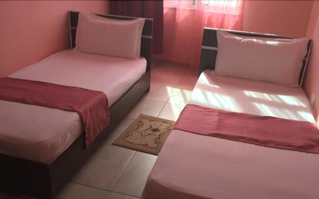 Kamomil Hotel