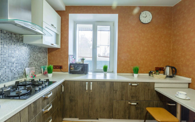 SmolSutki на улице Академика Петрова