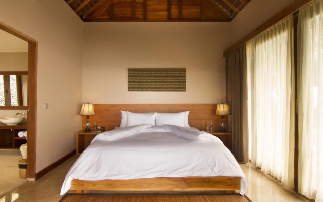 MORA Royal Villa
