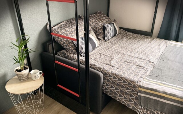 Studio2-hôtel Futuroscope / 8min à Pieds/ 1-4 Personnes