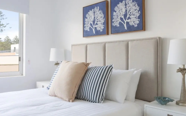 Madecomfy Trendy Apartment on Dee Why Beach – Guest Rooms – Sydney