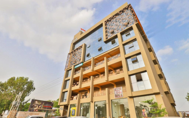 OYO 16604 Hotel Sparsh Inn