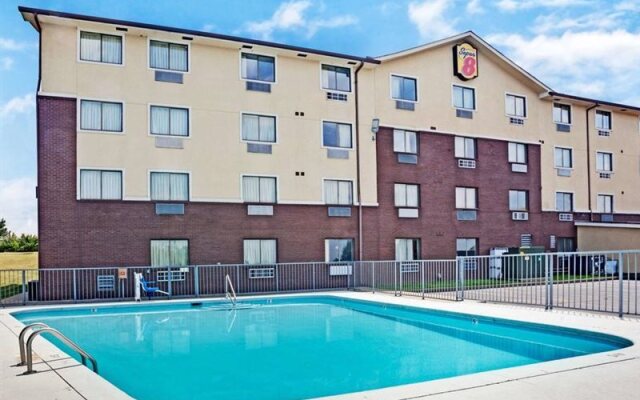 Super 8 By Wyndham Nashville/ Dntn/ Opryland Area