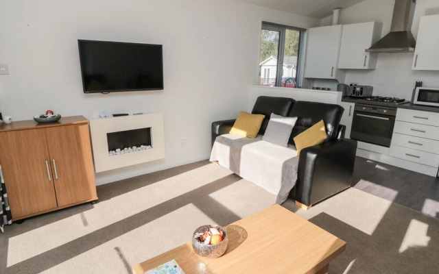 Pinecone Lodge - No 9