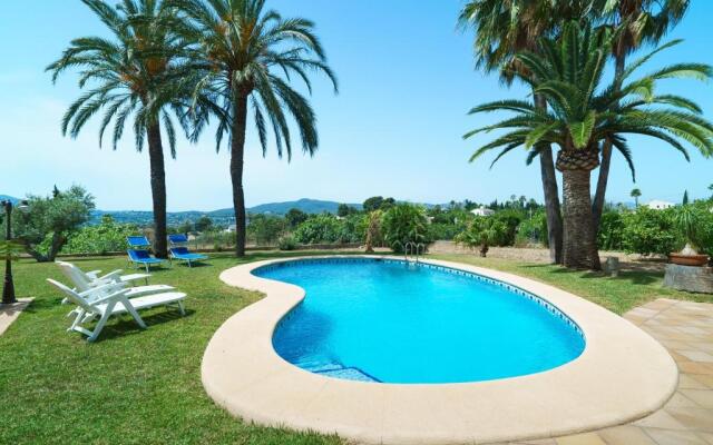 Villa Cantallops