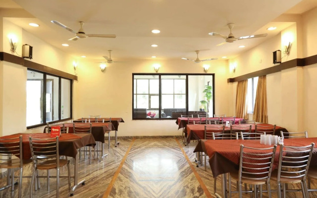 OYO 10943 Hotel Plus Corporate