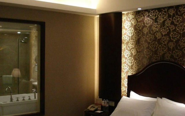 Grand Palace Hotel