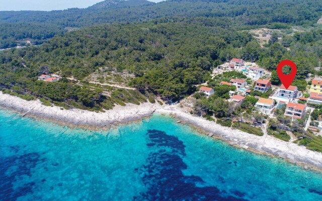 Stunning Home in Nova With Wifi and 3 Bedrooms