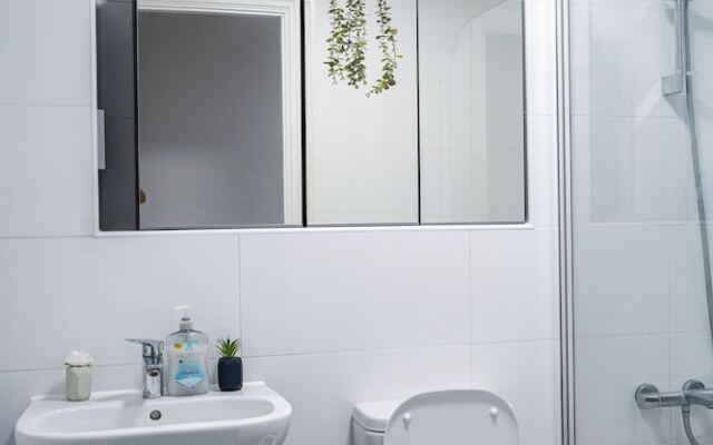 40percent off Monthly /2 Bedroom apt / City Centre
