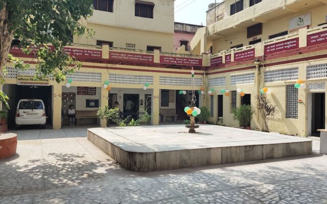 Bhajan Ashram Rishikesh