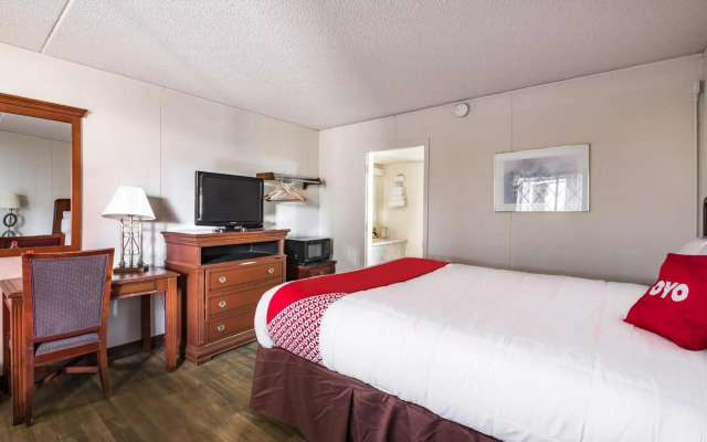 OYO Hotel Windmill Branson