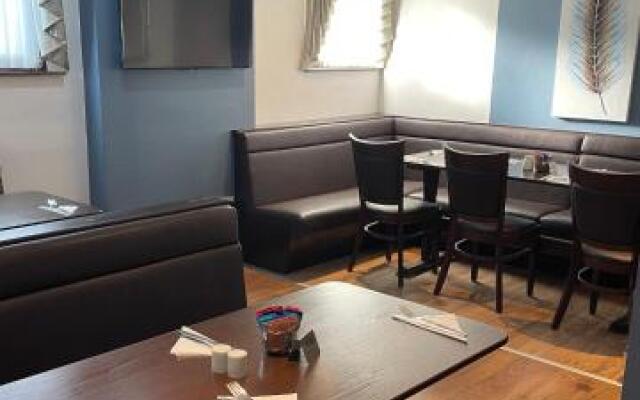 Waverley Hotel