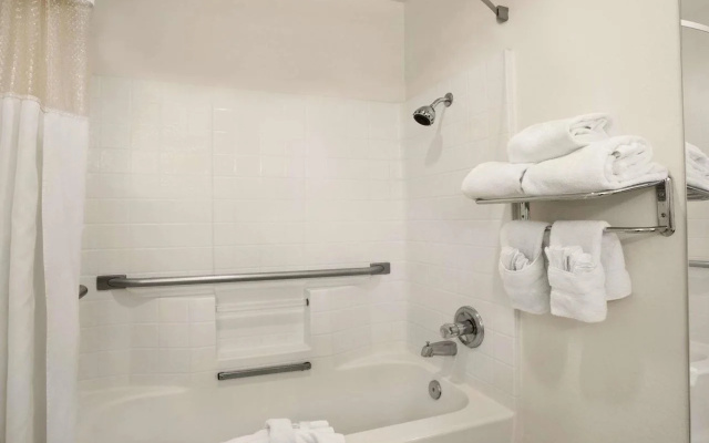 The Hotel Serene Glendale Peoria, Surestay Collection by BW