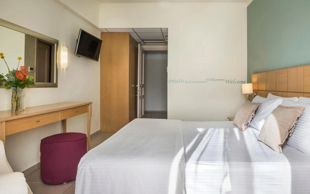 Ionian Plaza Hotel