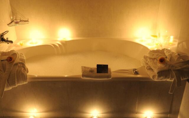 Suites Camino Real