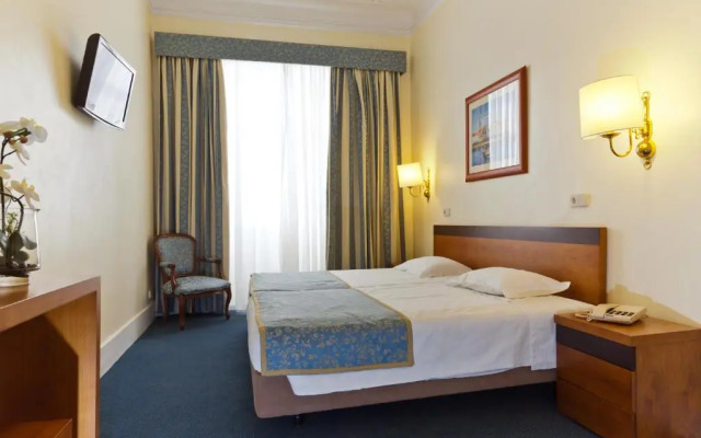 Hotel Florescente