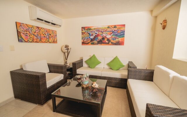JUUB Luxury 3 Bedroom House at Playa diamante