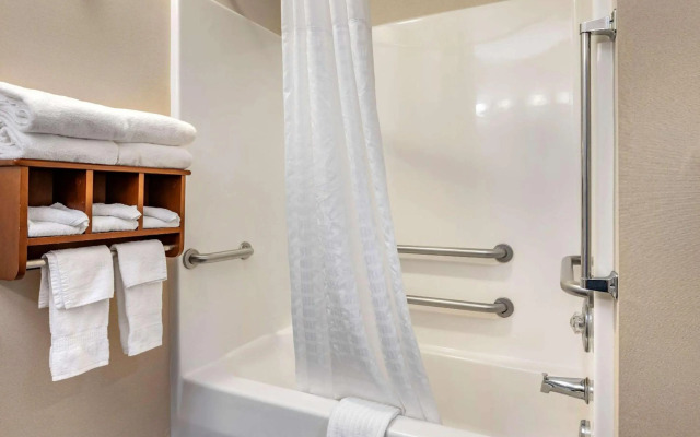 Comfort Suites Columbus West - Hilliard