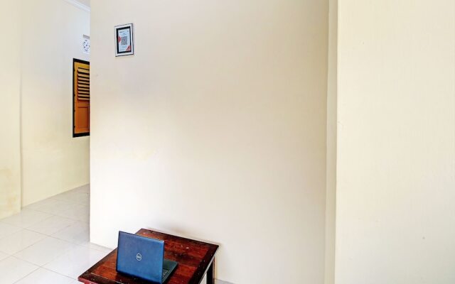 OYO Life  92953 Nirmala Kost