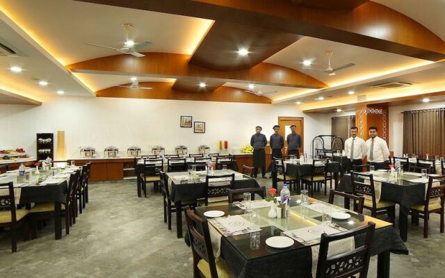 Kgees- HillTown Hotel