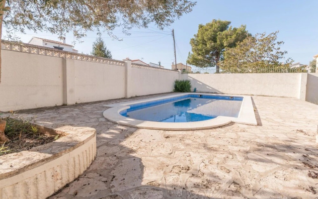 Sun-kissed Villa in L'escala With Swimming Pool
