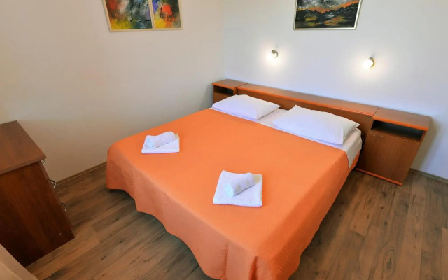 Beach apartment VAMI with sea view