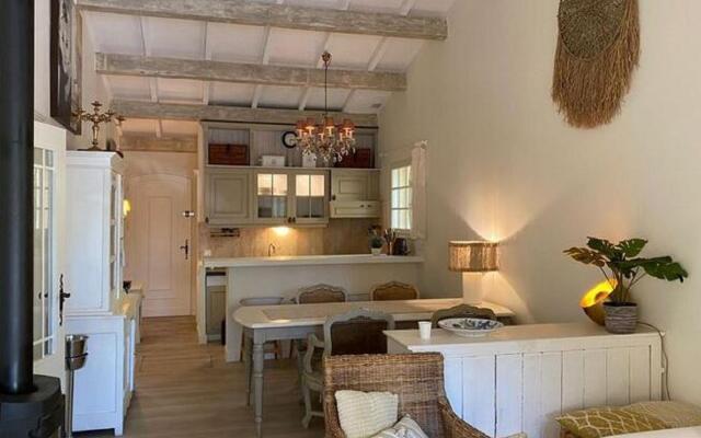 Charming Holiday Home In Plage De Gigaro With Pool