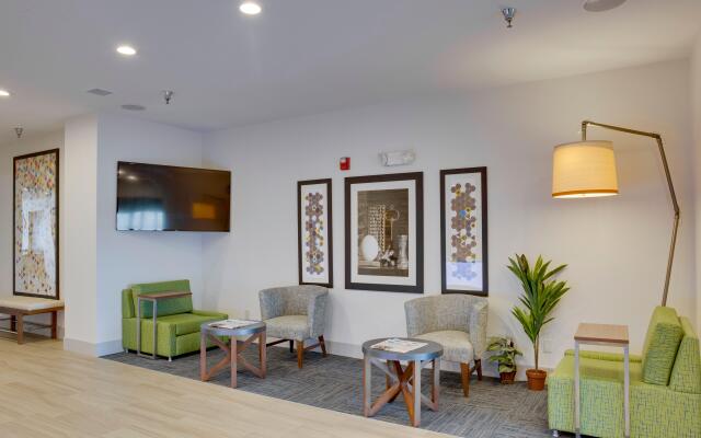 Holiday Inn Express Hotel & Suites Oklahoma City - Bethany, an IHG Hotel