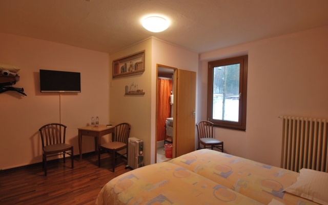 Albergo Ristorante Baldi – Guest Rooms – Prato