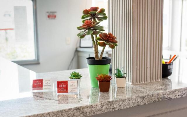 Merit Inn & Suites