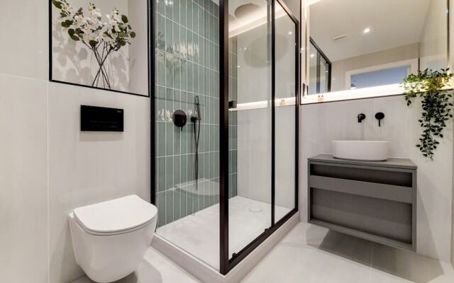 Deluxe Wembley Harrow Apartment