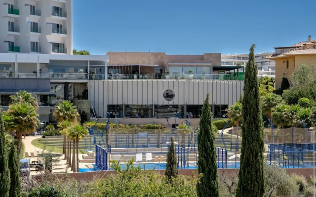 Modern Luxury Suite With Terrace in Higueron