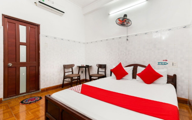 Hoang Anh Hotel by OYO Rooms