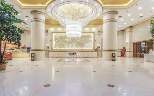 Borrman Hotel (Chongqing Qijiang East Station Shaxihe Park Store)