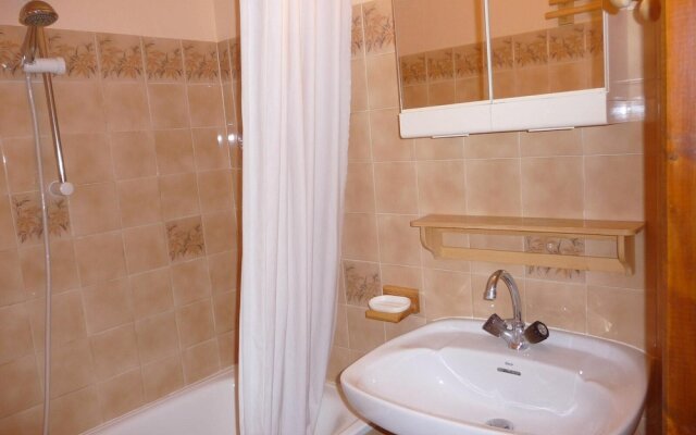 Rochechateau N°11 : Studio Cabine 3 Personnes / Studio Cabin 3 People