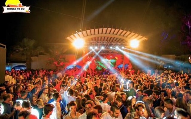 #025 Relaxing and Quiet House with Pool