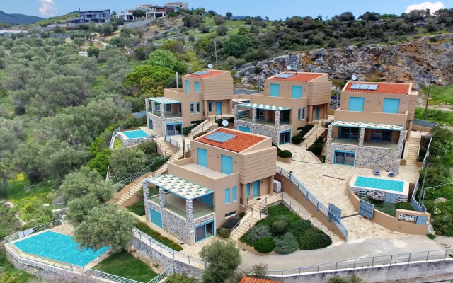 Ouzo Panoramic Houses 2, with private pool
