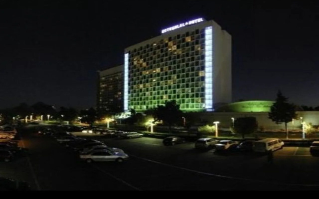 Esteghlal - New building