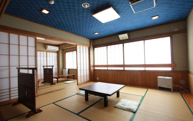 Nozawaonsen Azegamikan