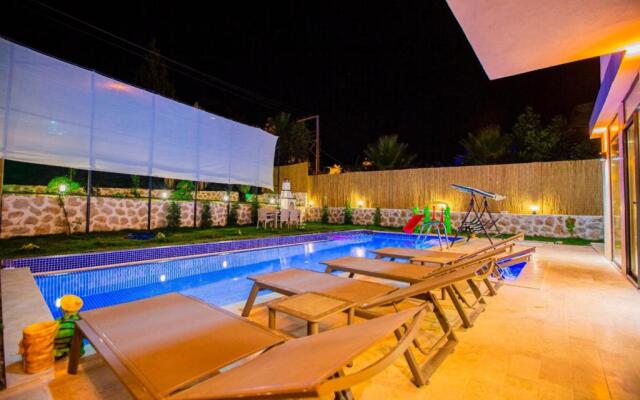 Fabulous Villa With Pool in Kas