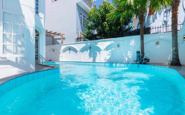 Ruby Villa F1