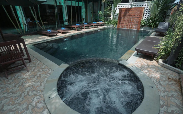 Central Night Hotel