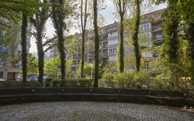 Playa de Ondarreta Apartment by FeelFree Rentals