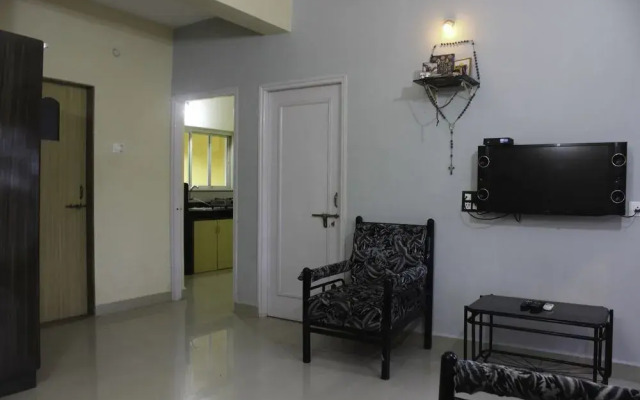 OYO 9645 1 BHK Near Curlies Anjuna