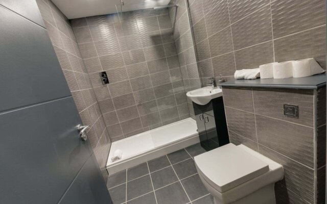 Harrisons Aparthotel