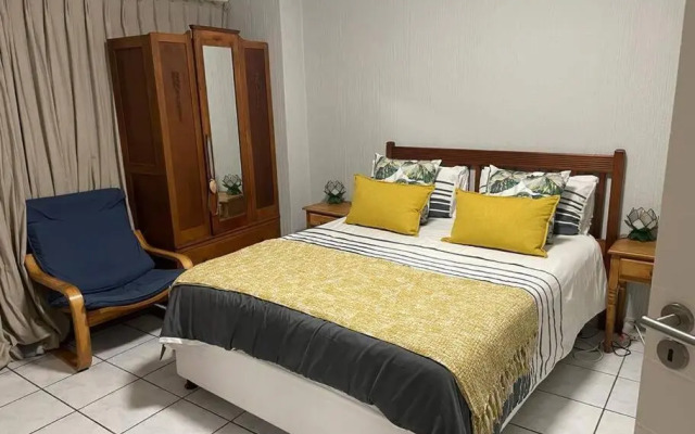 9 Skiathos - Beach front apartment - Salt Rock