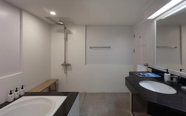 Anona Beachfront Phuket Resort